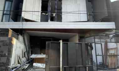 Rumah Dijual di Manyar Indah