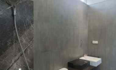 dijual rumah manyar indah