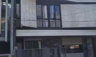 dijual rumah manyar indah