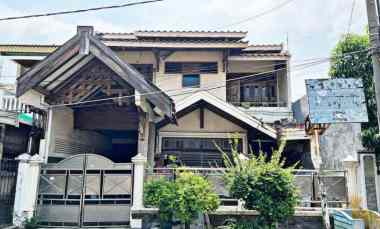 dijual rumah manyar indah