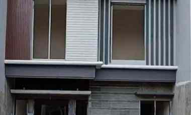 dijual rumah manyar jaya