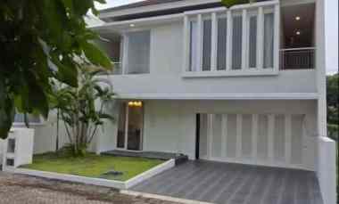 dijual rumah manyar jaya