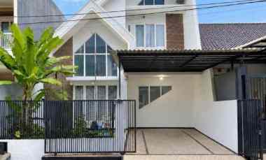 Dijual Rumah Manyar Jaya