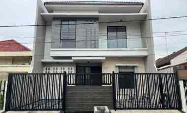 dijual rumah manyar kertoadi