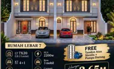 Rumah Manyar Kertoadi American Style dengan Lebar 7, 2,5 Lantai