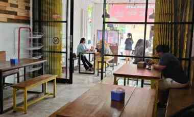 dijual rumah manyar kertoarjo