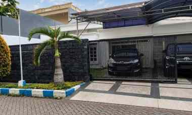 dijual rumah manyar kertoarjo