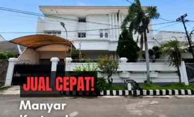 dijual rumah manyar kertoarjo