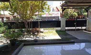dijual rumah manyar rejo