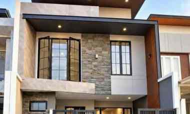 dijual rumah manyar tirto