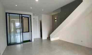 dijual rumah manyar tirtoasri