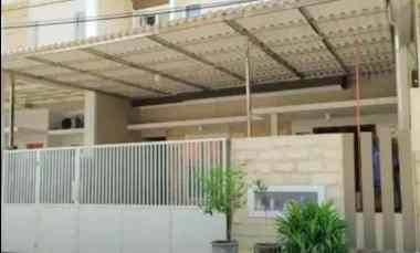 dijual rumah manyar tirtoyoso