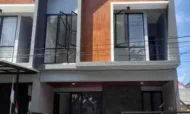 dijual rumah manyar tirtoyoso
