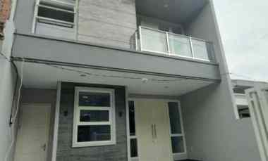 Rumah 2 Lantai Gress Minimalis Manyar Tirtoyoso Surabaya