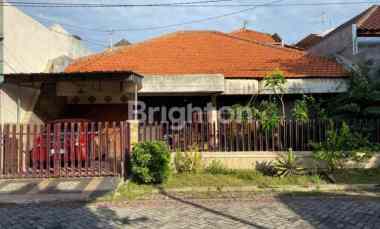 dijual rumah manyar tirtoyoso