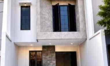 dijual rumah manyar tirtoyoso