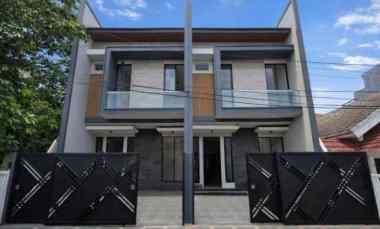 dijual rumah manyar tompotika sukolilo