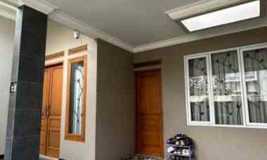 dijual rumah margacinta