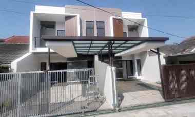 dijual rumah margahayu raya