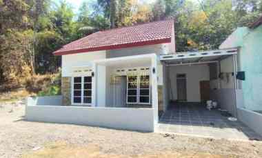 dijual rumah margodadi