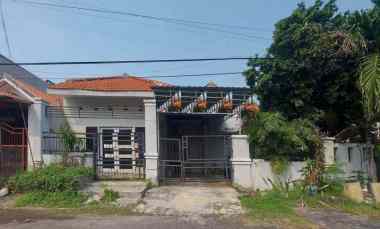 dijual rumah medokan ayu
