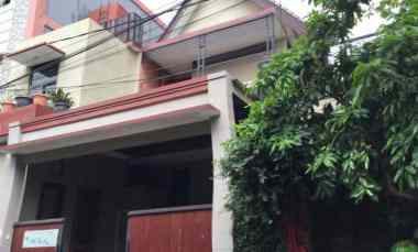 dijual rumah menteng atas