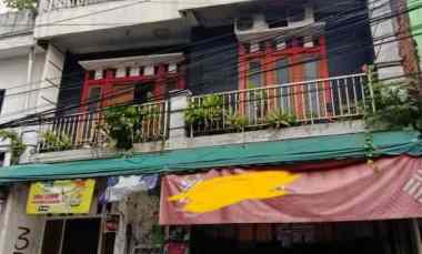 dijual rumah menteng atas
