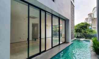 Rumah Private Pool 4 Lantai dalam Townhouse Menteng Jakarta Pusat