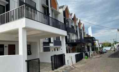 dijual rumah merjosari