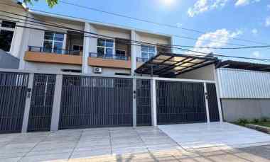 dijual rumah meruya