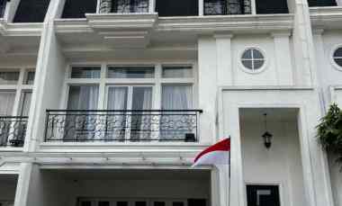 dijual rumah meruya selatan