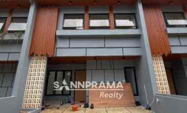 dijual rumah meruyung depok