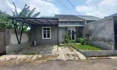 dijual rumah meruyung limo depok
