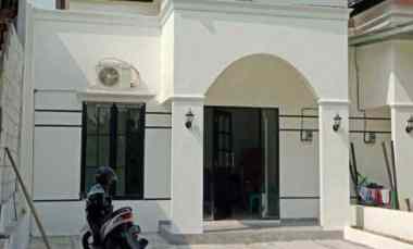 dijual rumah meteseh