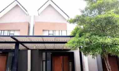 dijual rumah metland menteng cluster jura