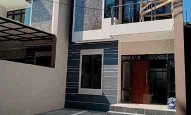 dijual rumah metro margahayu