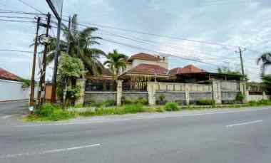 Dijual Rumah Mewah 10 Kamar, Akses Mudah di Kalasan