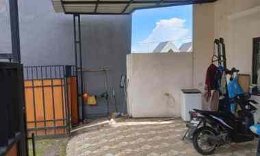 dijual rumah mezzanine kitchen set