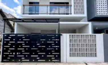 dijual rumah minomartani