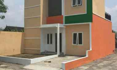 dijual rumah modern 2lantai di kediri