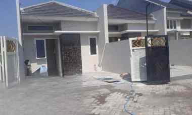 dijual rumah modern tengah