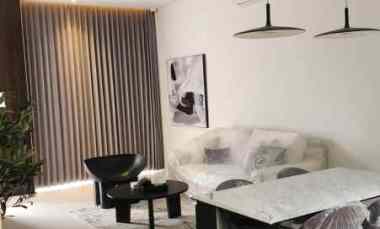 Mojoklanggru, Rumah Baru Gress, Selangkah ke Kampus UNAIR, Row 3 mobil