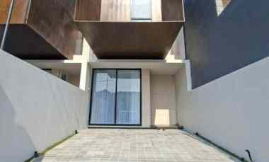 dijual rumah mojoklanggru