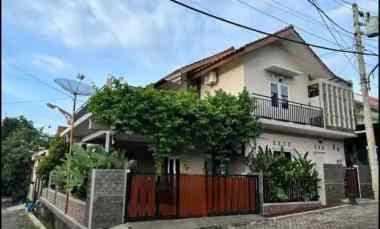 Rumah Mewah Dua Lantai di dalam Cluster Mulawarman Tembalang