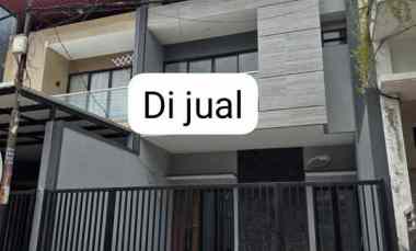 Rumah Baru Gress Minimalis Mulyosari Row 3mobil Paving tidak Banjir