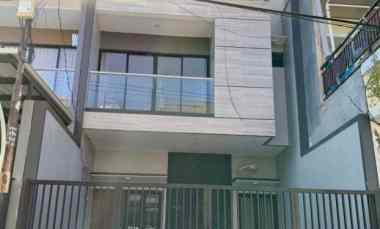 dijual rumah mulyosari