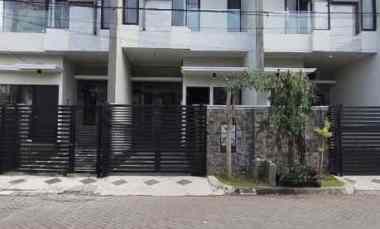 Rumah Mulyosari Prima Utara Minimalis Row Jalan 3 Mobil