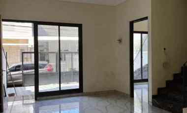 dijual rumah mulyosari utara