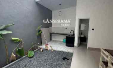 dijual rumah mustika jaya