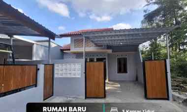 gambar dijual rumah ngemplak